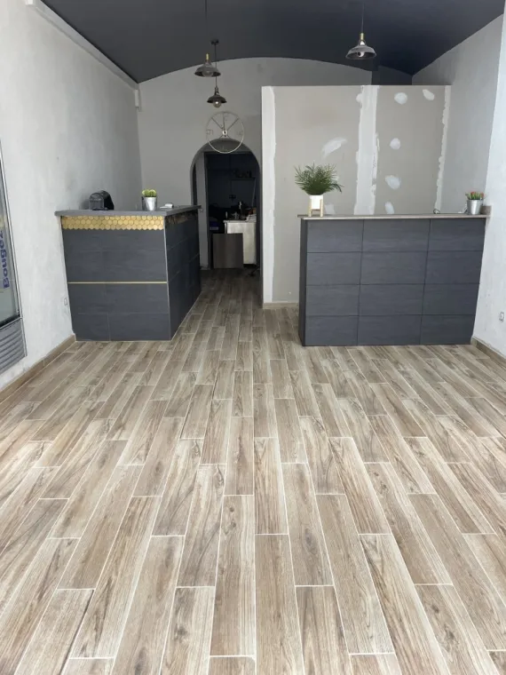 Pose de carrelage imitation parquet au Lavandou, Le Lavandou, Carrelage Mastronicola